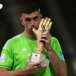 Emiliano Martinez Kiper Terbaik Piala Dunia 2022